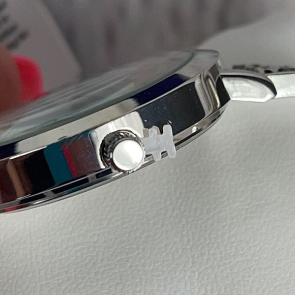 Bob Mackie Silver Glitz Bangle Bracelet Watch Set BM4001-4SS NWT in Gift… - Picture 12 of 15